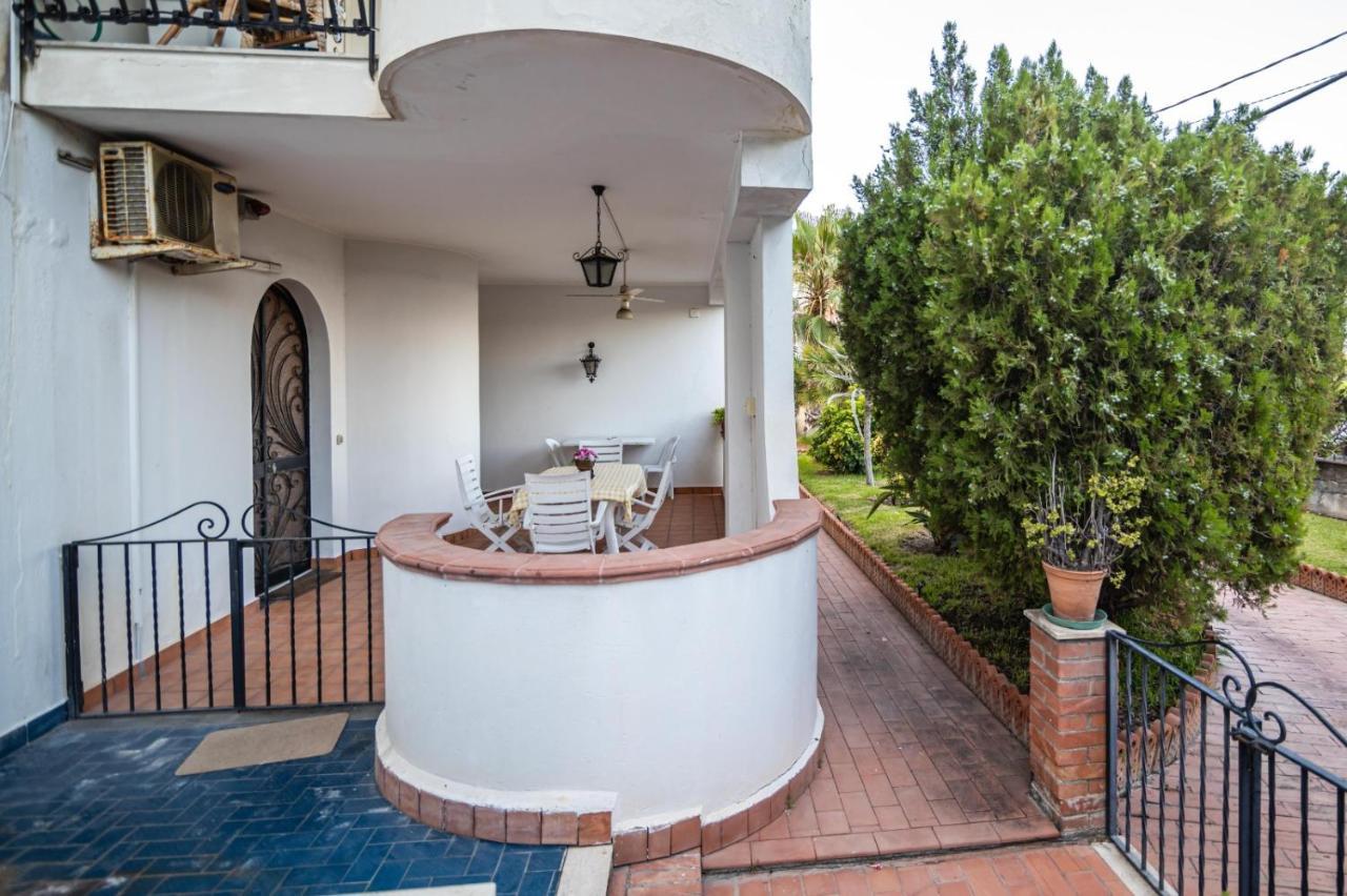 Courrier-House Apartment Aci Castello Exterior foto