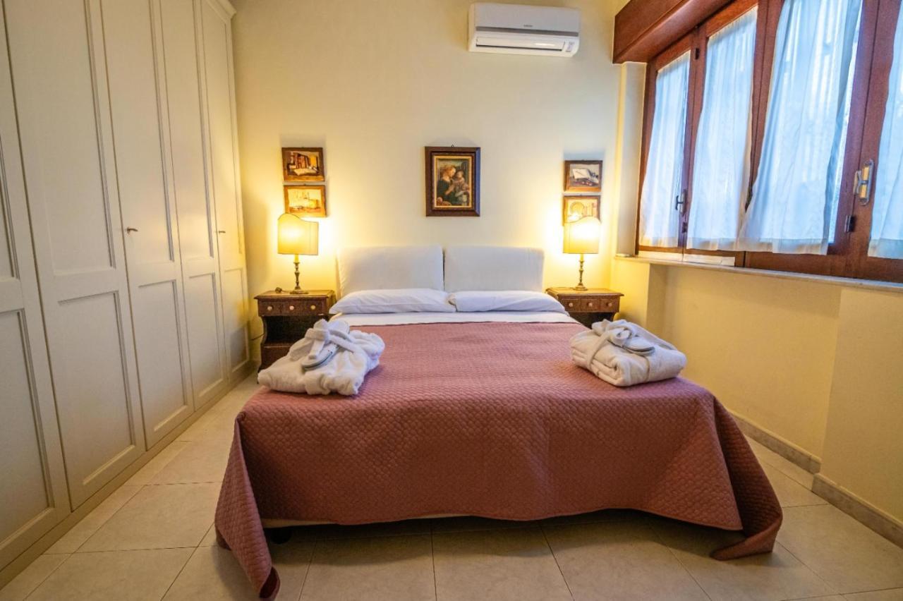 Courrier-House Apartment Aci Castello Exterior foto